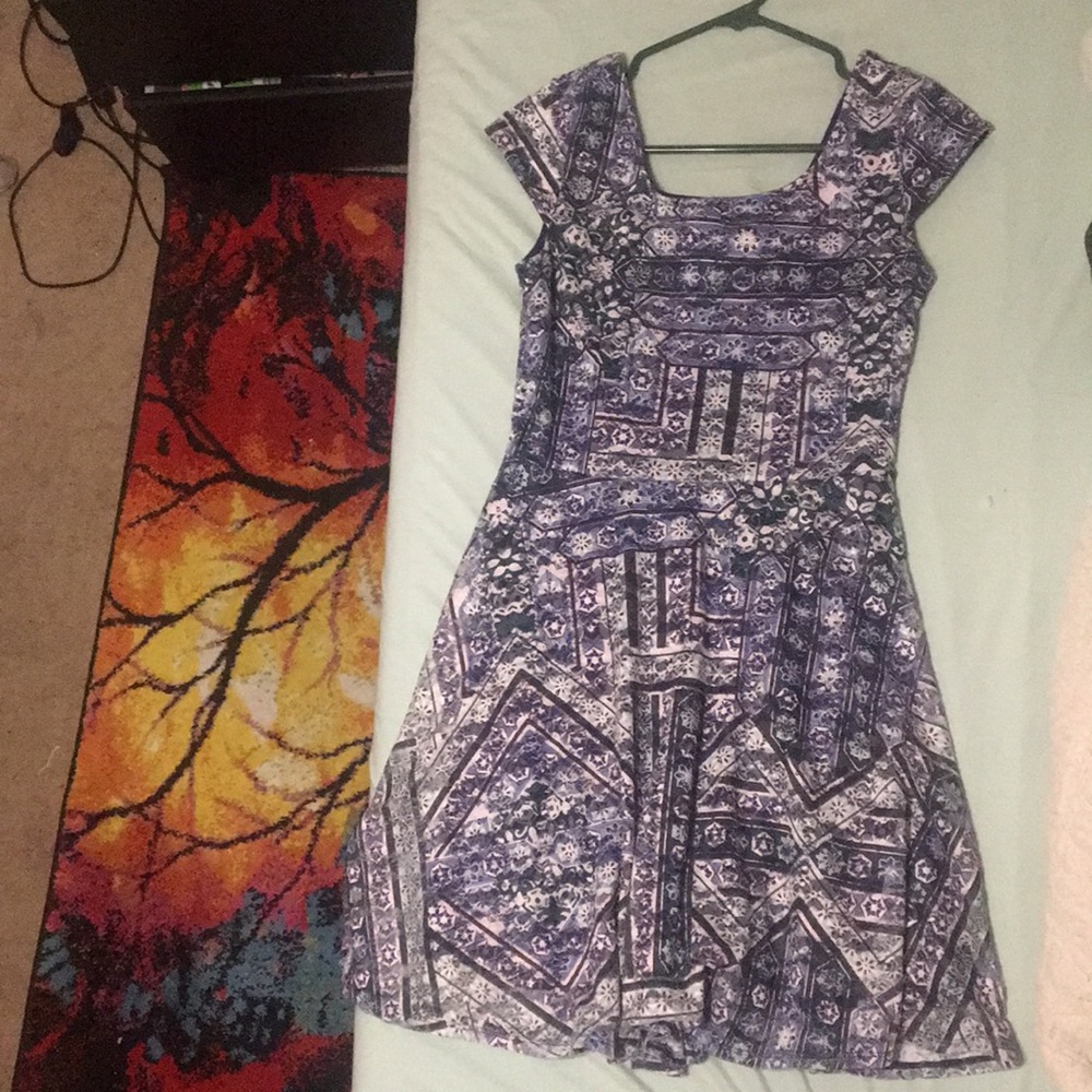 Blue/green lacy pattern dress